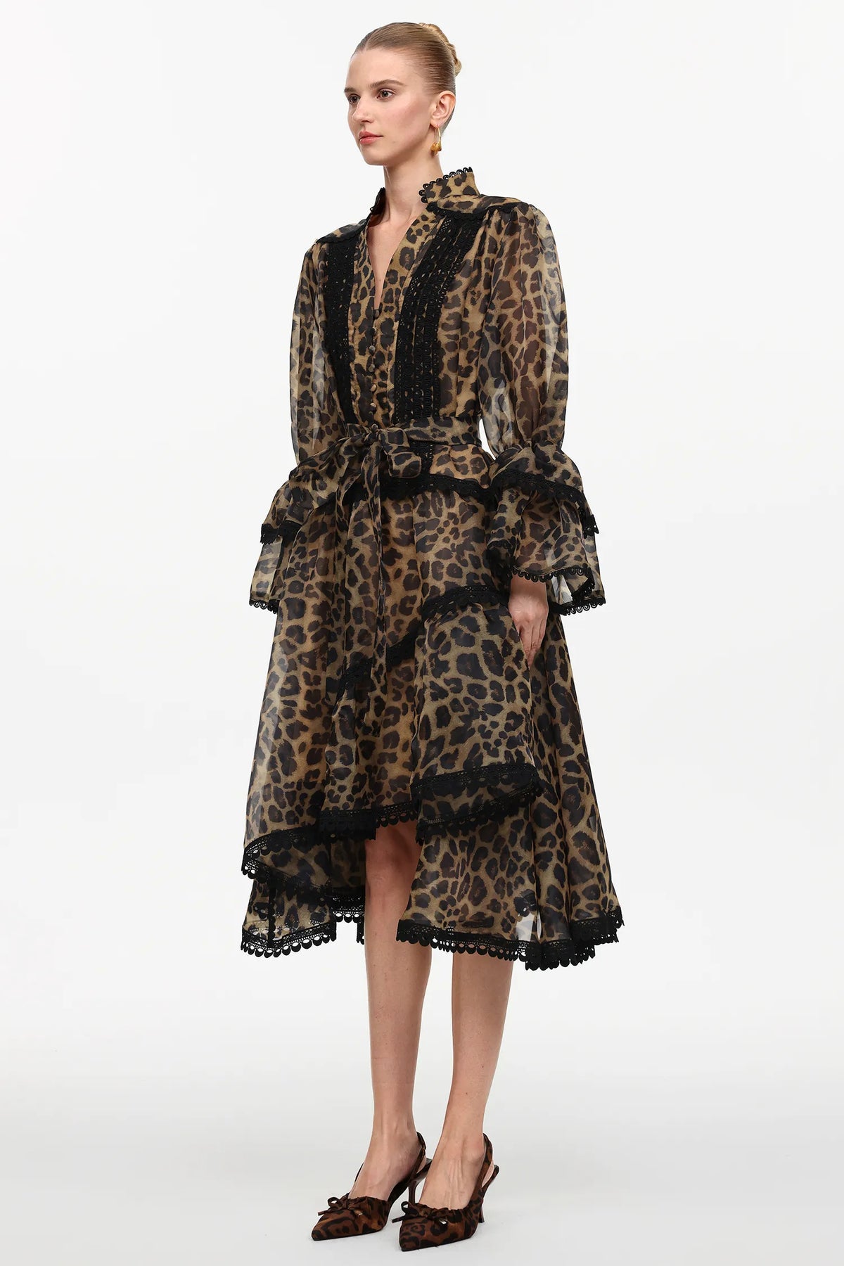 Vestido Midi com Estampa Animal Print, Decote V, Manga Ampla e Cintura Alta Assimétrica