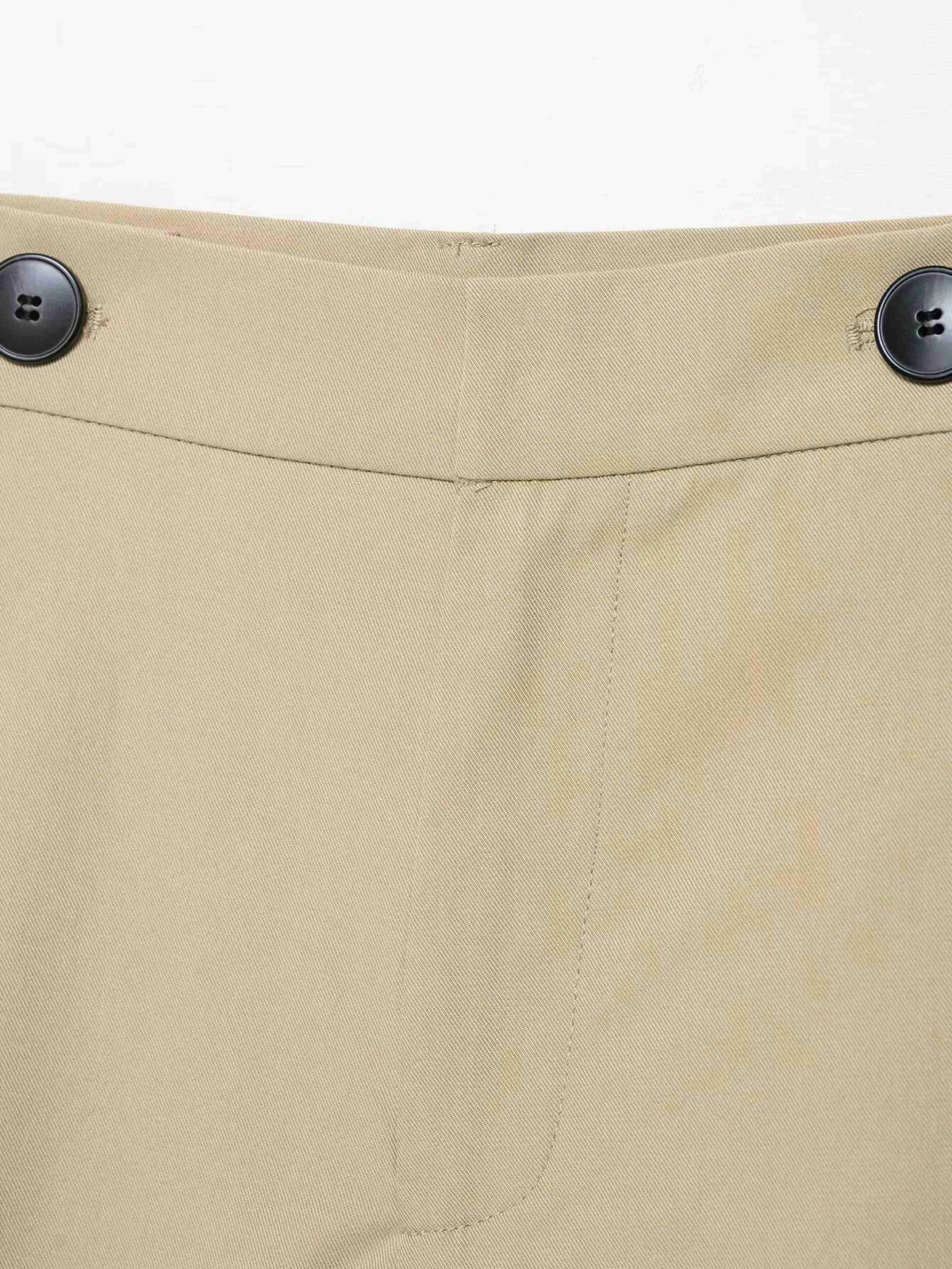 Conjunto Streetwear Elegante: Casaco Estruturado com Cinto e Shorts de Alfaiataria