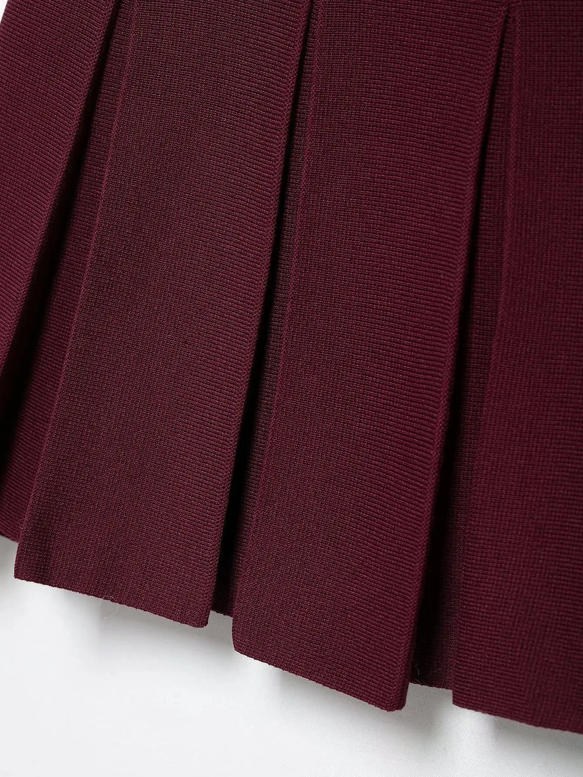Conjunto Luxo Vermelho em Malha de Alta Densidade – Cardigã e Saia
